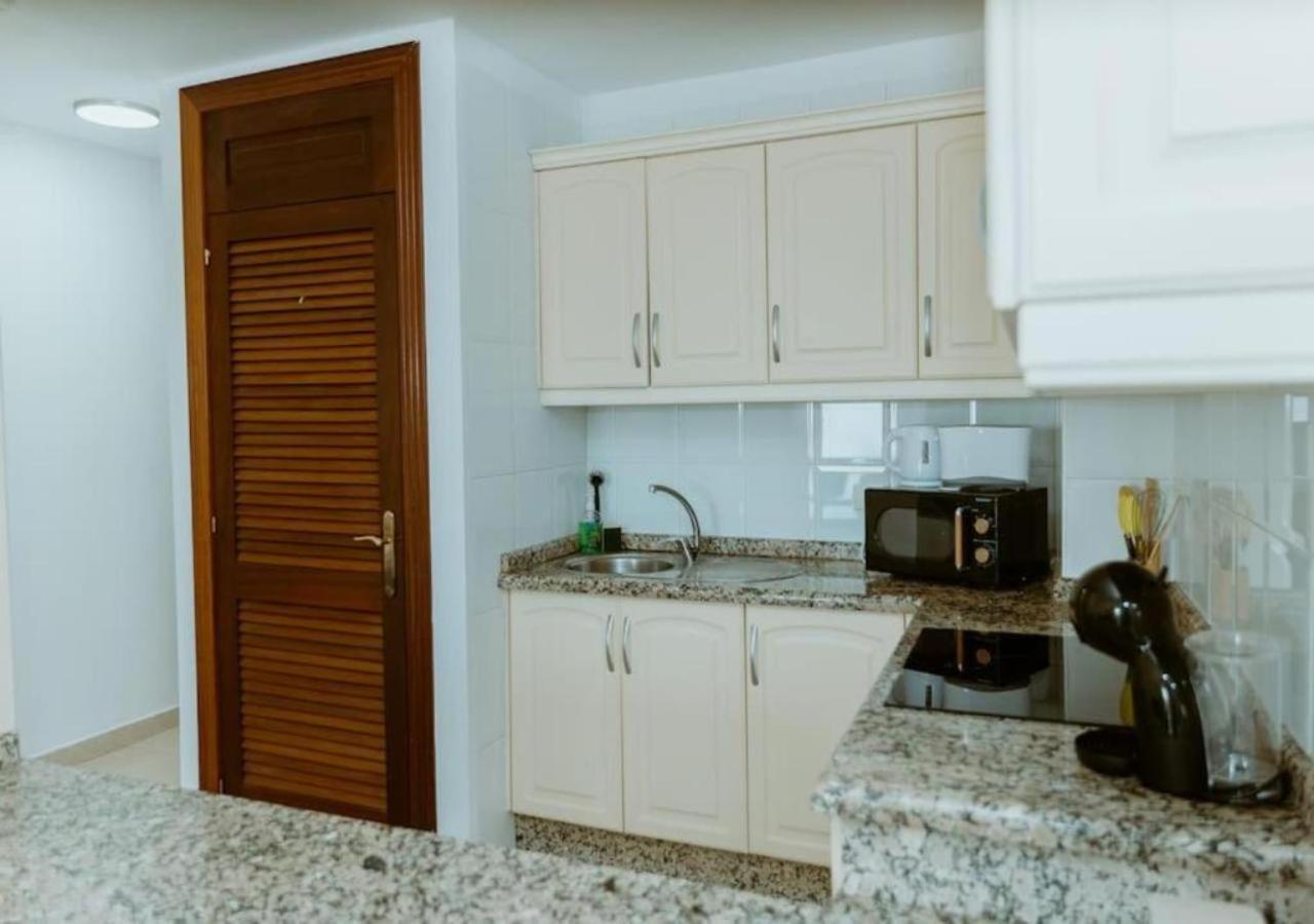 Seaview Splendor 2 Bedroom Modern Comfort 阿德耶 外观 照片