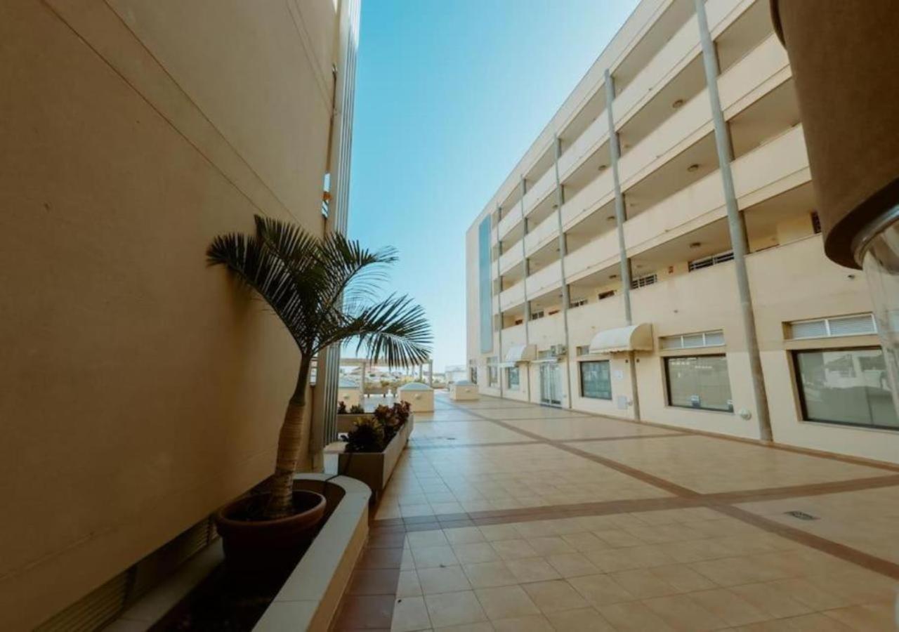 Seaview Splendor 2 Bedroom Modern Comfort 阿德耶 外观 照片