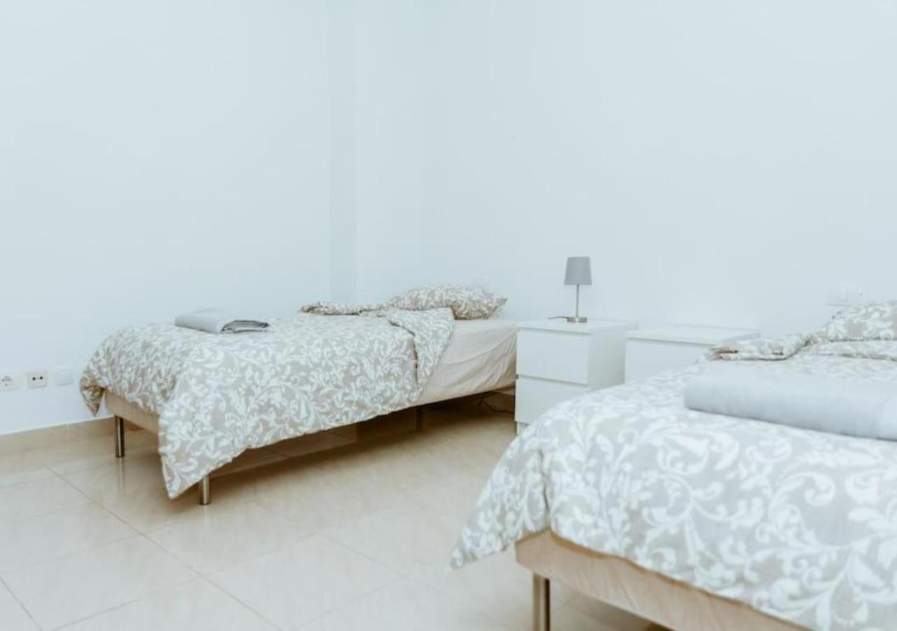 Seaview Splendor 2 Bedroom Modern Comfort 阿德耶 外观 照片